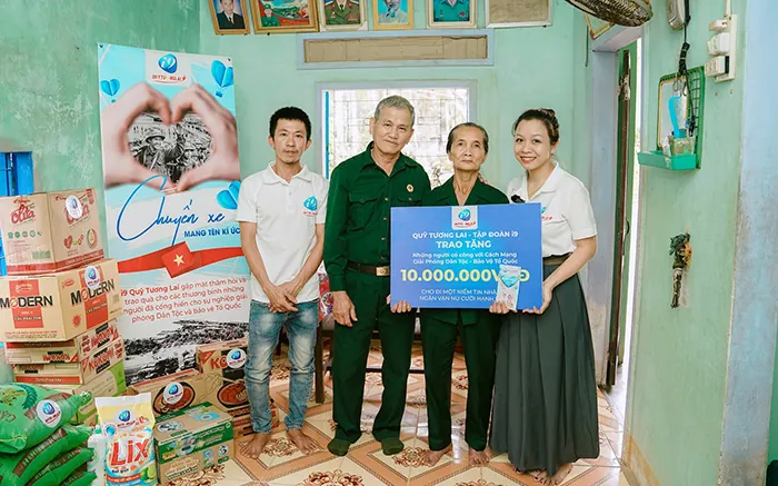 Hình ảnh minh họa tầm nhìn và sứ mệnh của CASINO BL555, với đội ngũ chuyên nghiệp và giá trị cốt lõi.